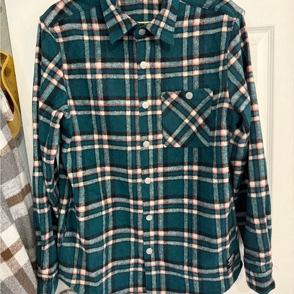 EUC *LIKE NEW* WESC ODEN POP PLAID FLANNEL LONG SLEEVE OVER SHIRT WITH 3 POCKETS